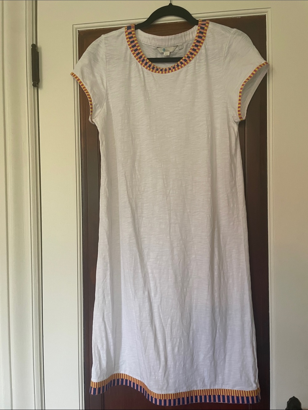 White short sleeve summer dress